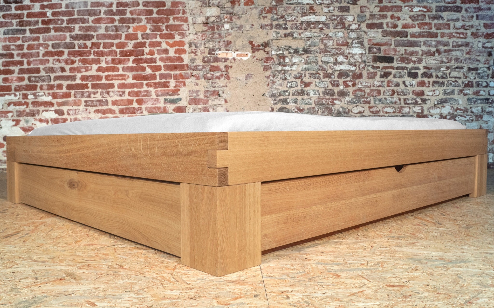 Vollholz-Bettkasten: Stauraum für Dein Vollholz-Bett