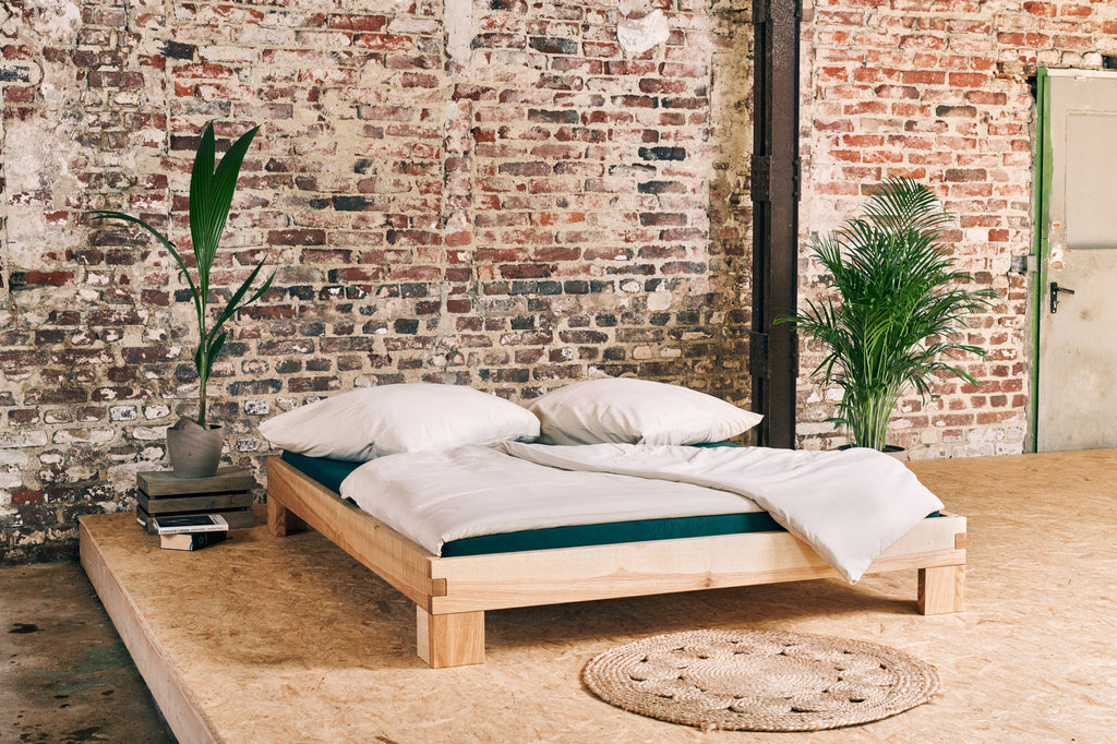 Vollholz Bett Esche